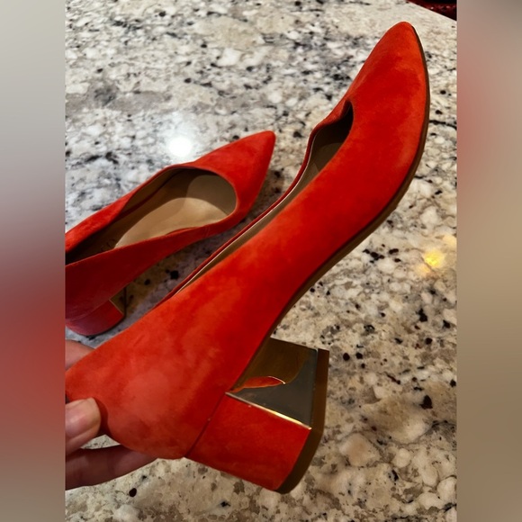 Franco Sarto Coral Suede Pump Pointed Toe 2” Heel Global Size 7 - Picture 4 of 8